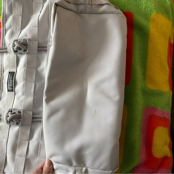 Nike AF-1 Tote Bag Silver Gray Winterized Issue Equipment Zip Laptop Beach Bag - Picture 6 of 11